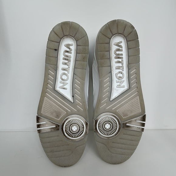 Louis Vuitton Trainer Sneaker - Picture 7 of 7